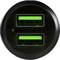 Twee USB-poorten met groene binnenvlakken, geschikt voor het gelijktijdig opladen van twee apparaten.