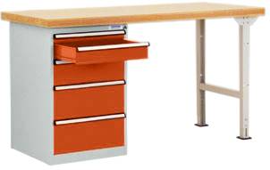 Een werkbank met een houten blad en vier rode laden aan de linkerkant; een lade staat open. Robuuste metalen poten aan de rechterkant ondersteunen de bank.
