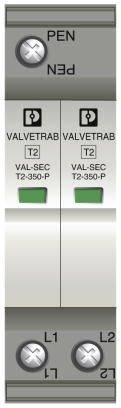 Twee VALVETRAB T2 bliksembeveiligingsapparaten met groene statusaanwijzers, gemerkt met 'VAL-SEC T2 350-P', boven aansluitklemmen voor PEN, L1 en L2.