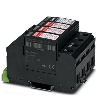 Een zwart elektronisch apparaat met meerdere aansluitingen en kleurgecodeerde labels. Het heeft technische specificaties aan de voorkant.