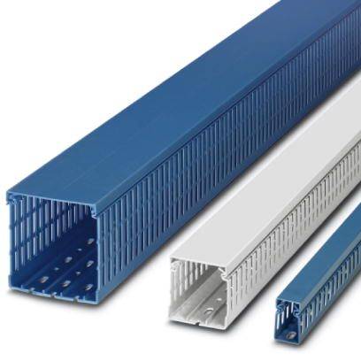 Drie kabeldoorvoeren naast elkaar in blauw en wit, perspectivisch weergegeven. Ze tonen doorsneden om de binnenkant te visualiseren.