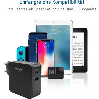 Meerdere elektronische apparaten, waaronder een smartphone, een tablet en een camera, voor een USB-oplader voor snelladen.