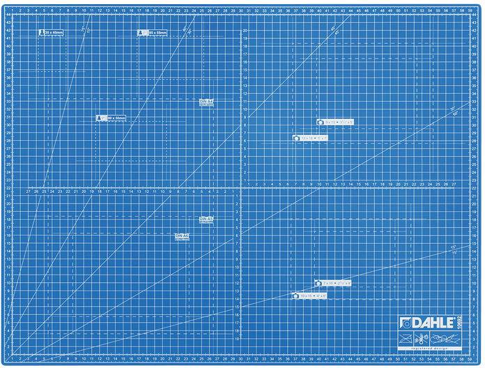 Blauwe snijmat van Dahle met rasterlijnen en hoekschalen.