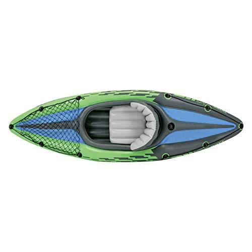 Bovenaanzicht van een kajak in groen en blauw met een grijze zitting in het midden.
