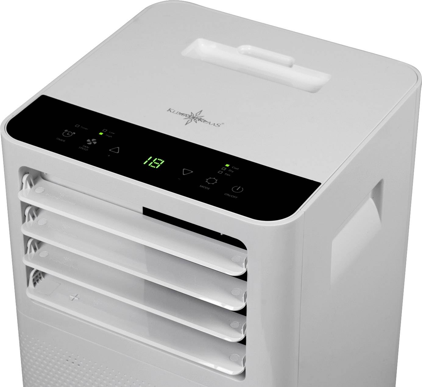 Airconditioning met digitaal display, toont 19 graden Celsius, meerdere knoppen voor instellingen, ventilatiesleuven aan de voorkant, draagbaar handvat bovenaan.