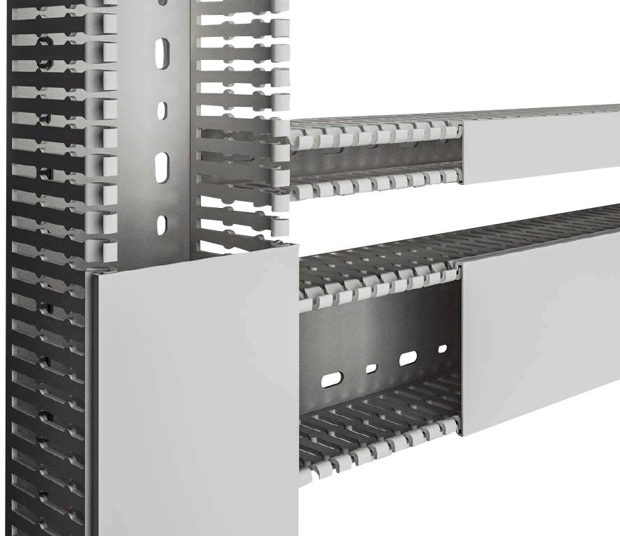 Metalen kabelbeheersysteem met rechthoekige kanalen en perforaties ter ondersteuning en organisatie van kabels.