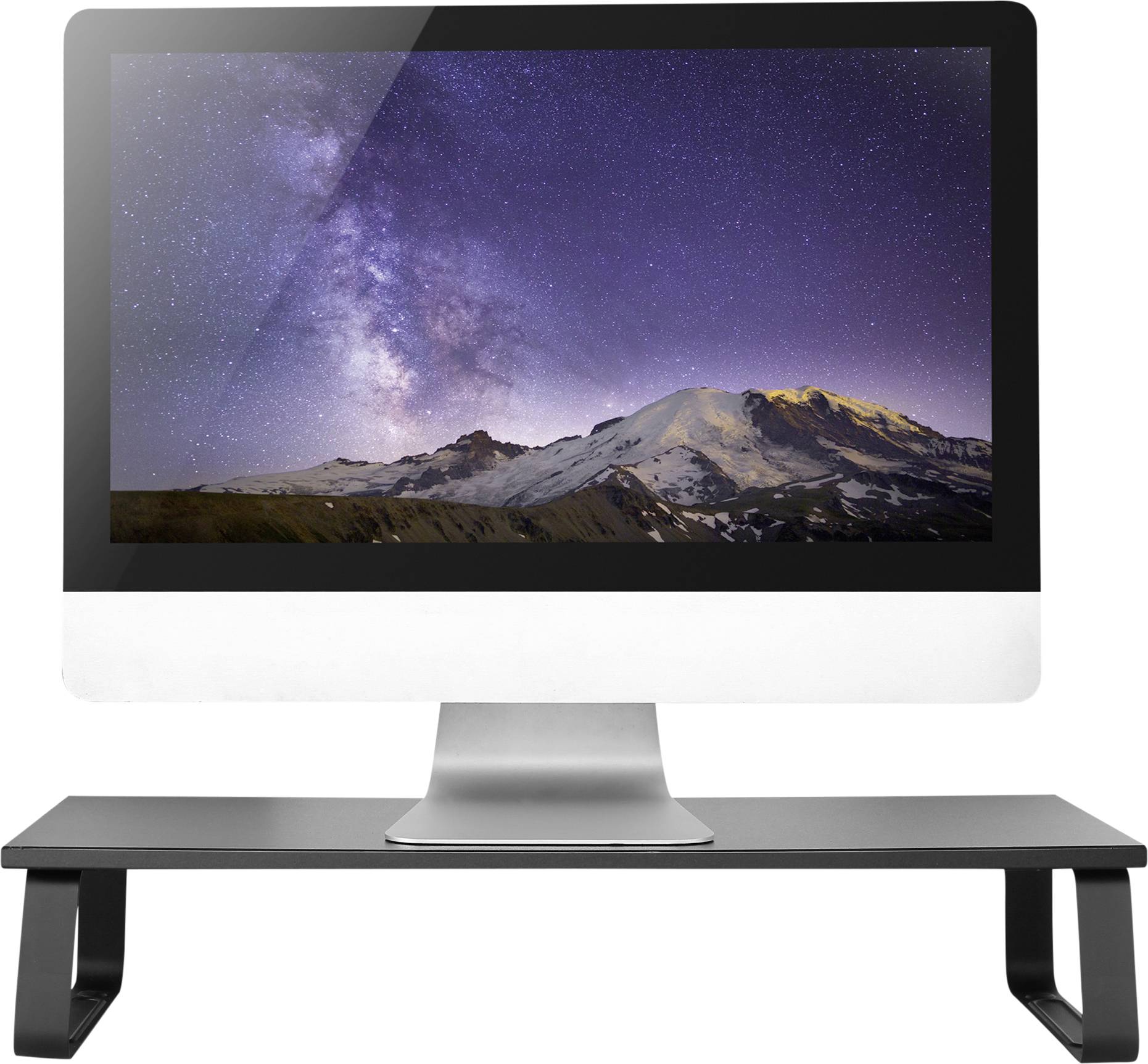 Een computerscherm toont een afbeelding van met sneeuw bedekte bergen onder een sterrenhelder nachtelijk firmament.