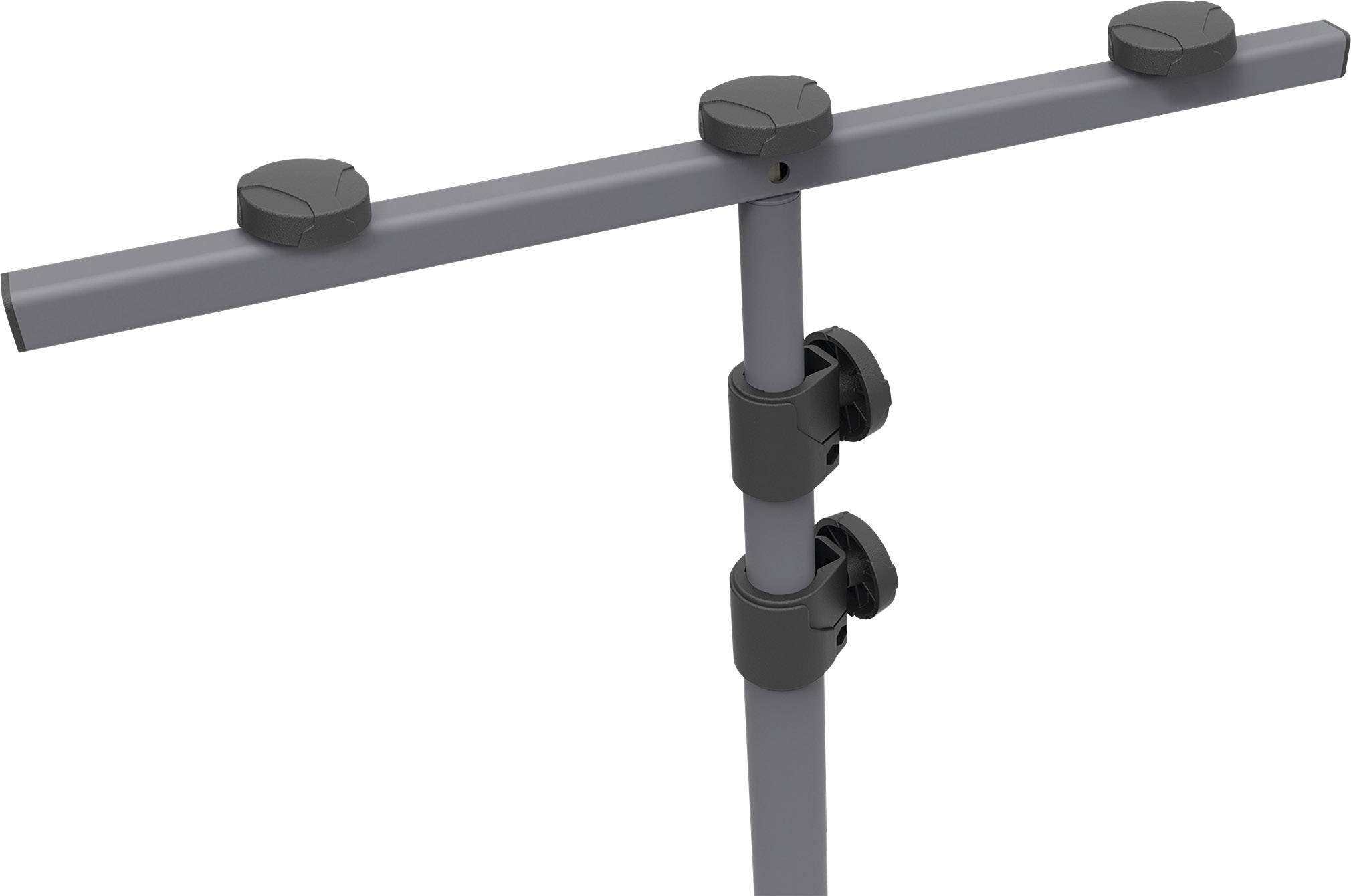 Een grijze microfoonstandaard met een dwarssteun waarop vier ronde beugels zijn aangebracht die een veilige bevestiging bieden.