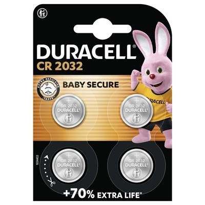 'Duracell CR 2032 Baby Secure' batterijenpakket met vier muntknoopcel-batterijen. De verpakking benadrukt de veiligheidsfunctie en beweert '+70% extra levensduur'. Roze konijnmascotte weergegeven aan de rechterkant.