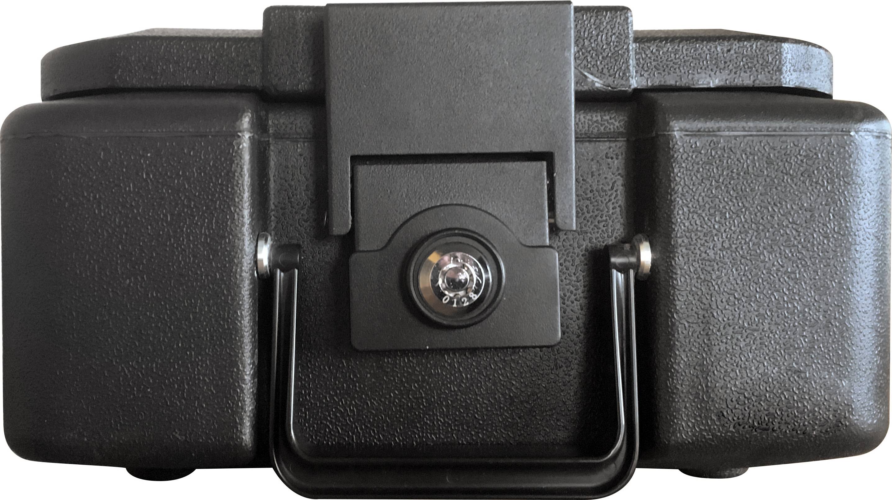 Zwart, robuust behuizing met een centraal slotmechanisme en een metalen handgreep, geschikt voor het veilig transporteren van apparatuur.