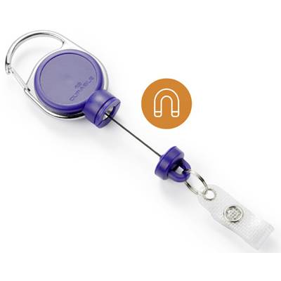 Een blauwe sleutelhanger met uittrekbaar koord en bevestigingsclip naast een oranje symbool in de vorm van een hoefijzer.