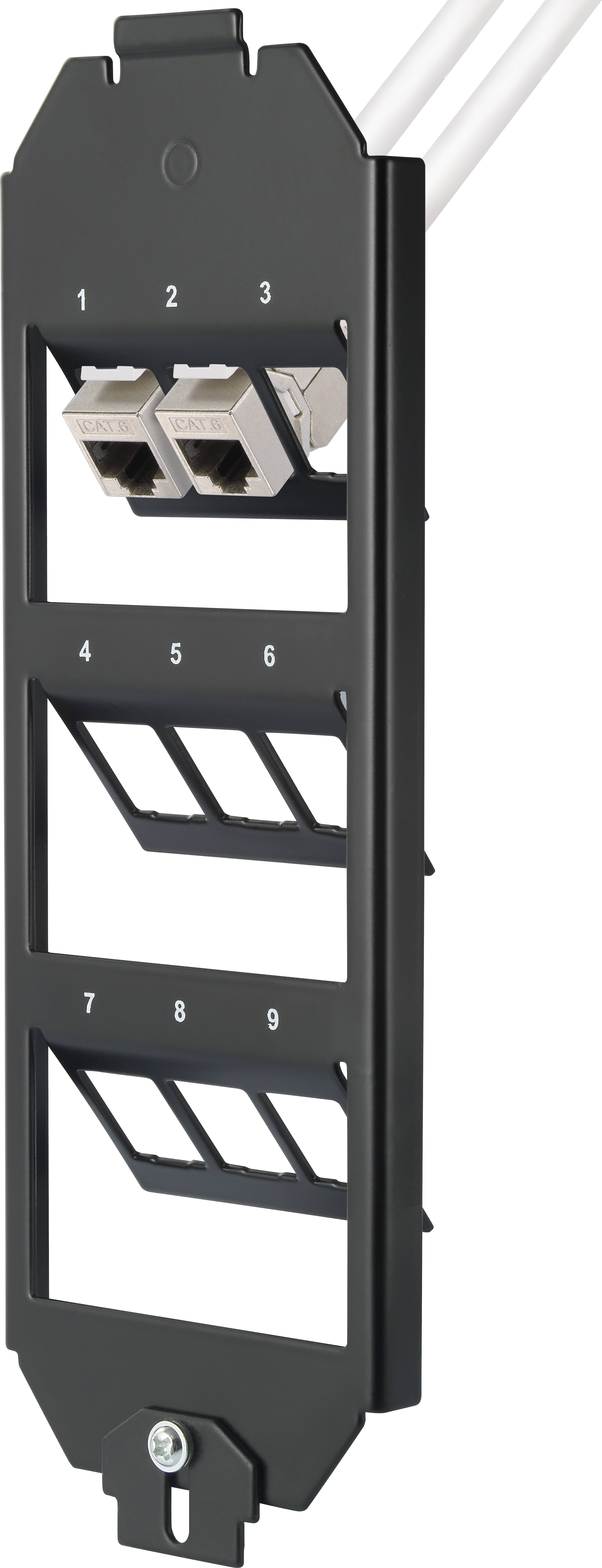 Patchpanel met twee RJ45-aansluitingen bovenaan, genummerd van 1 tot 9. De overige plaatsen zijn vrij. Geschikt voor netwerbekabeling.