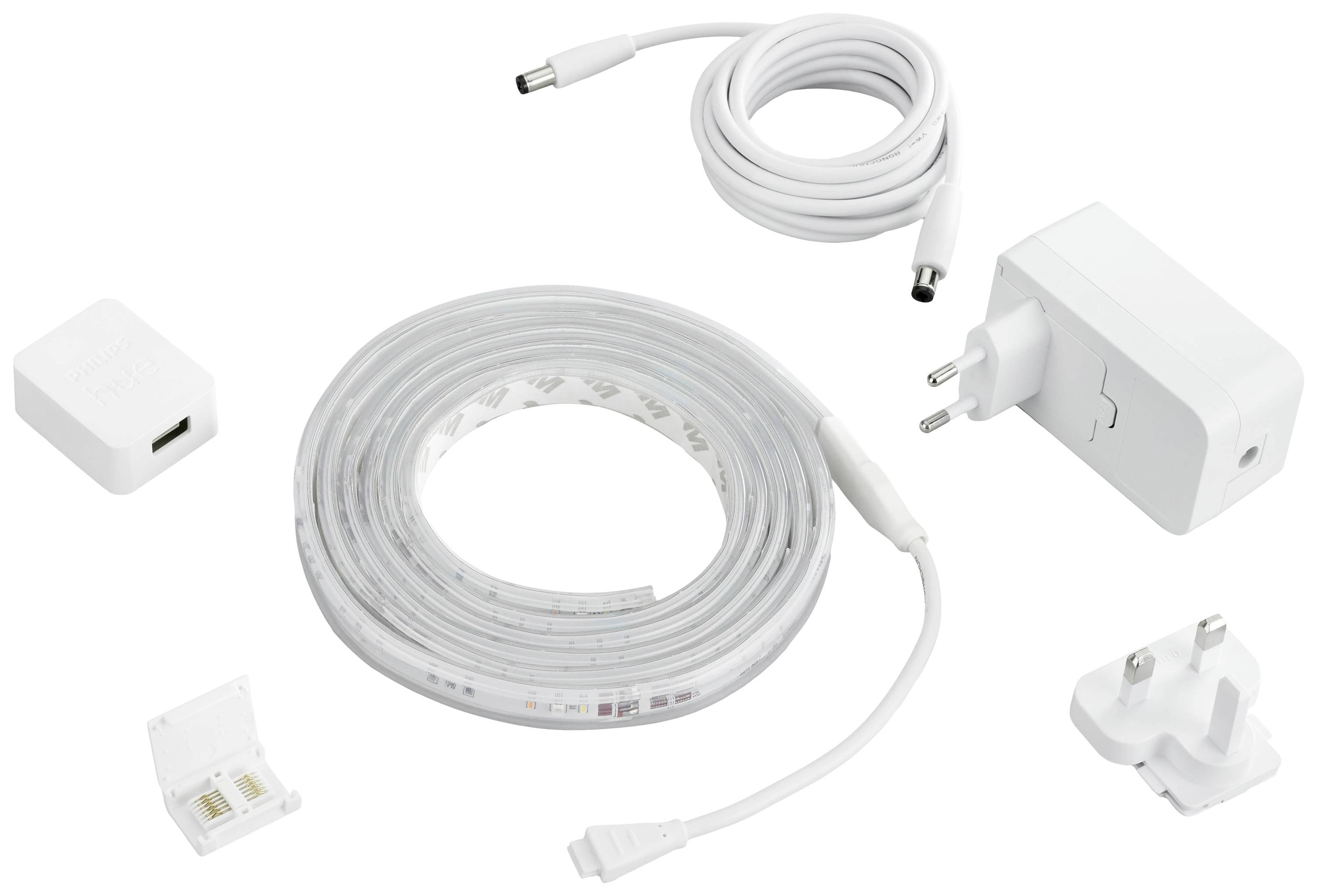 Een set bestaande uit een LED-lichtstrip, voedingsadapter, twee stekkers en verbindingskabels. Geschikt voor verlichtingsinstallaties.
