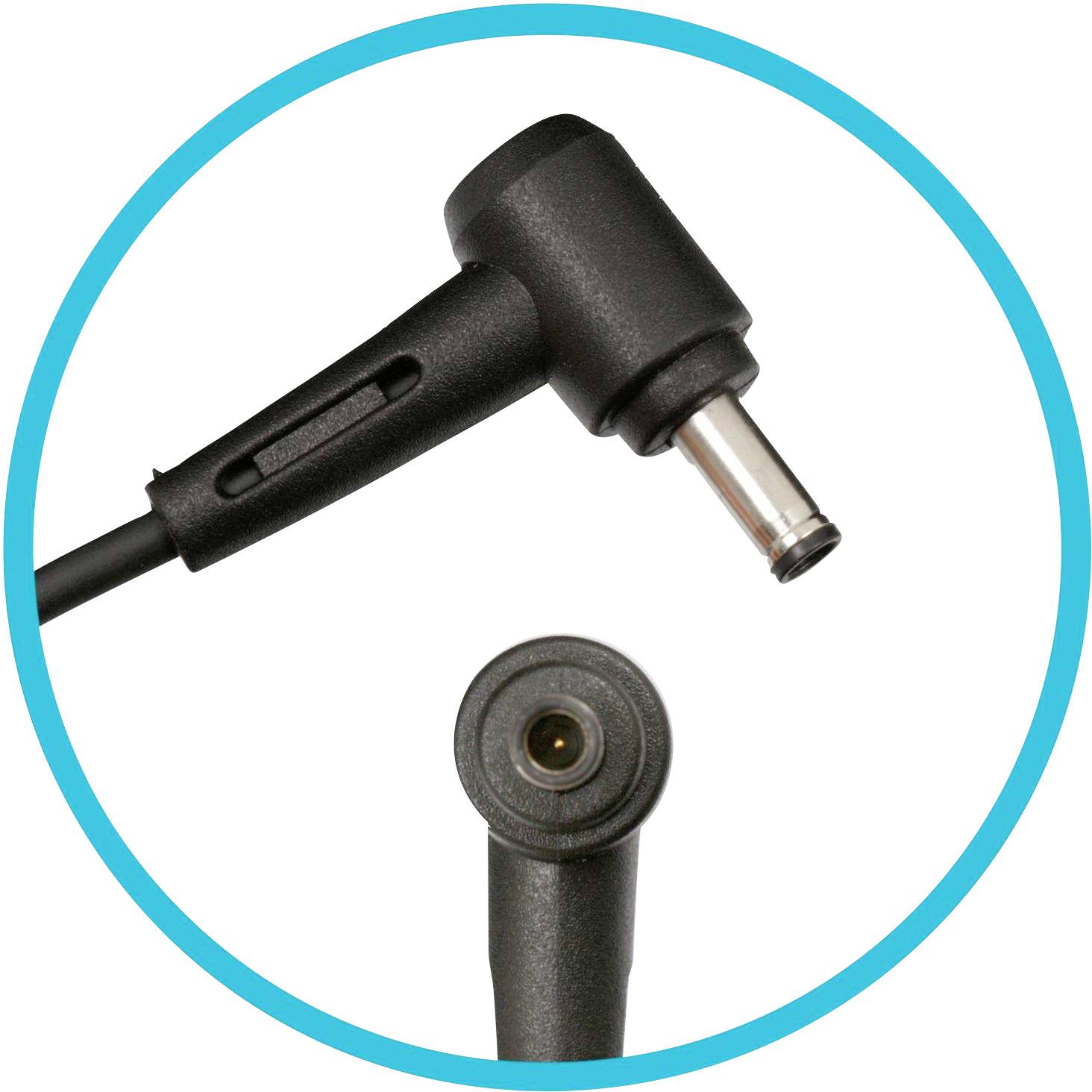 'Close-up van een zwarte netvoedingsstekker met een cilindrische aansluiting, geaccentueerd door een blauwe cirkel om de afbeelding.'