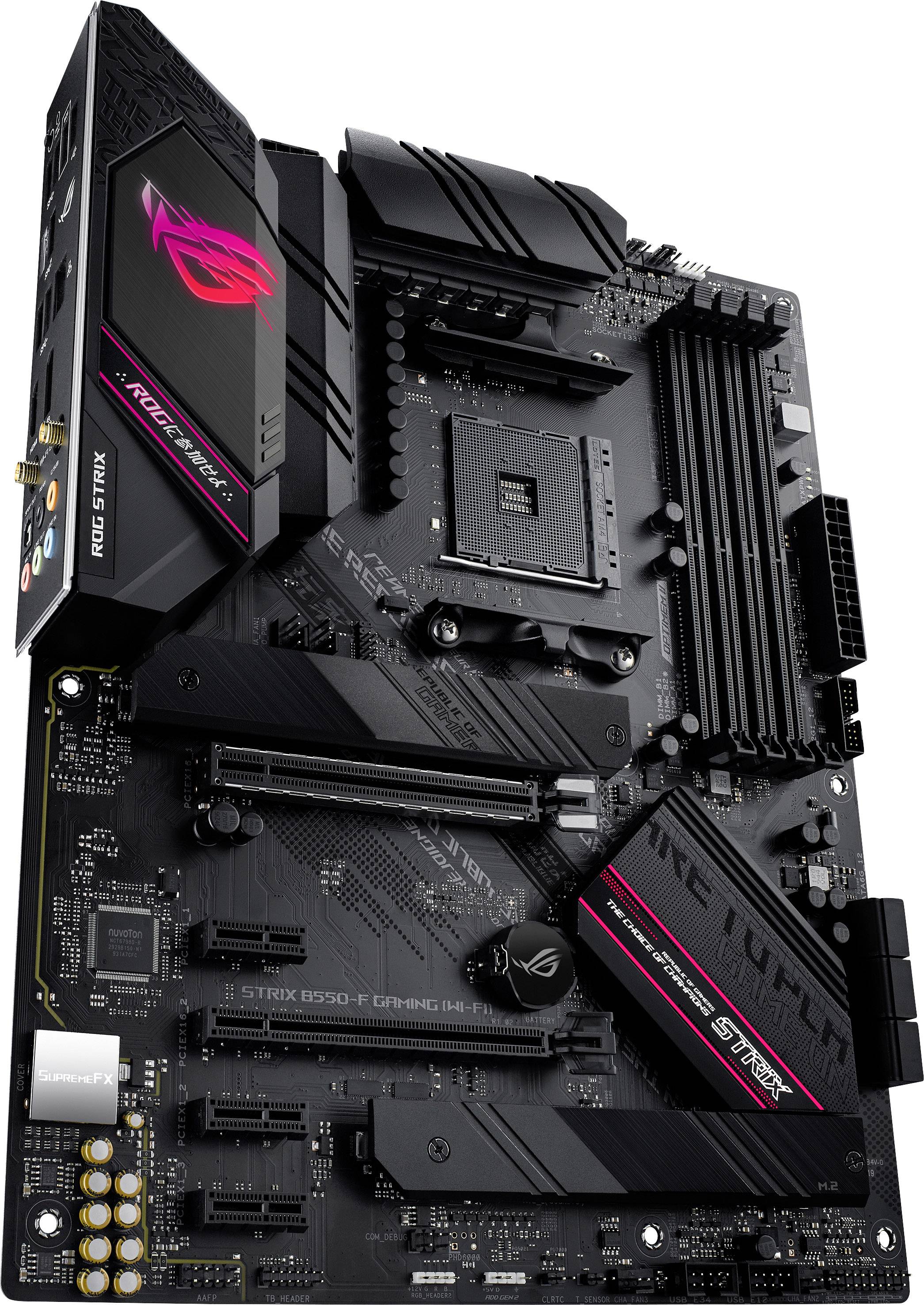 'Zwart computermoederbord met meerdere sleuven, aansluitingen en het logo van een fabrikant, geschikt voor gaming-pc's.'
