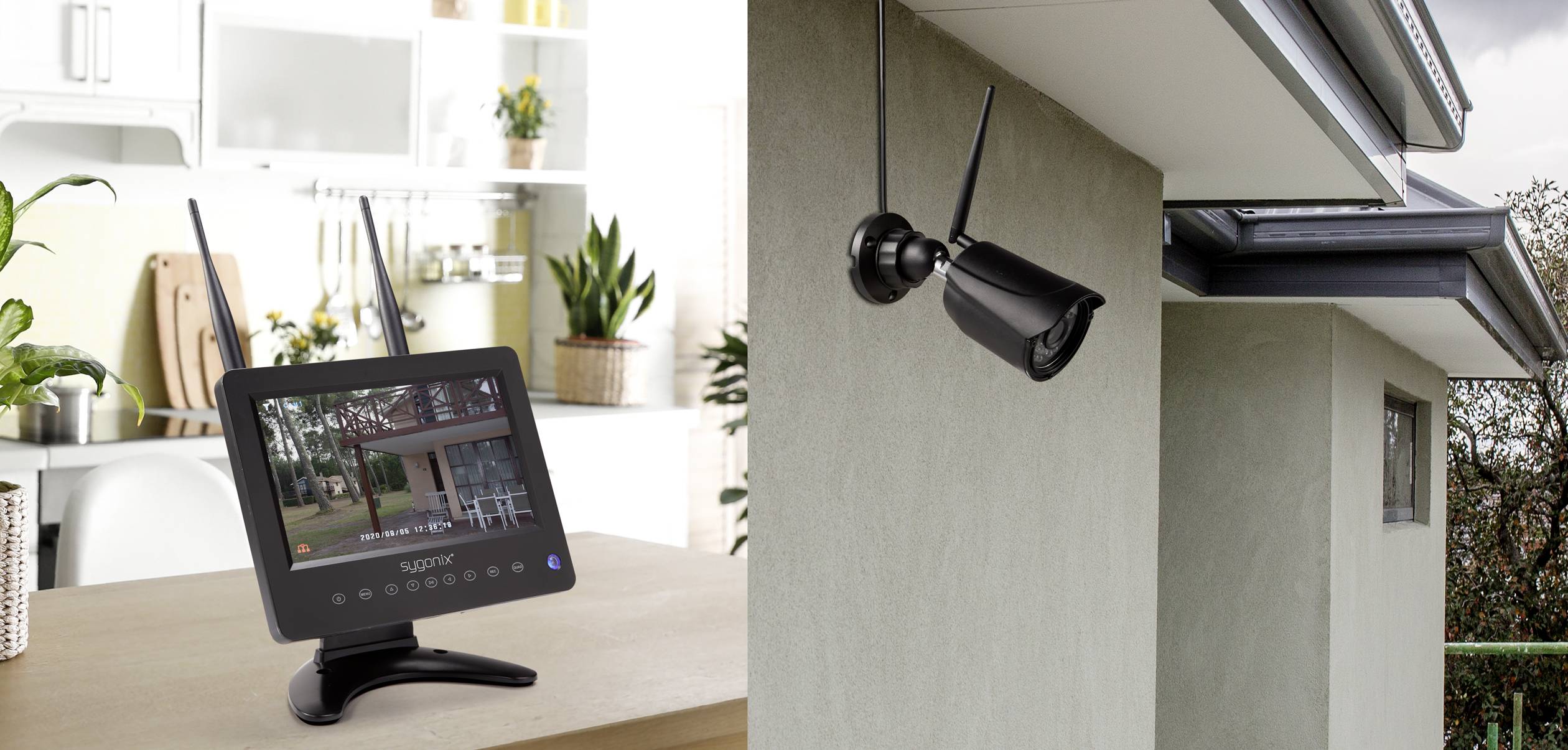 Een bewakingsmonitor vertoont een camerazicht van een buitenruimte. Rechts is de bijbehorende buitencamera gemonteerd aan een muur.