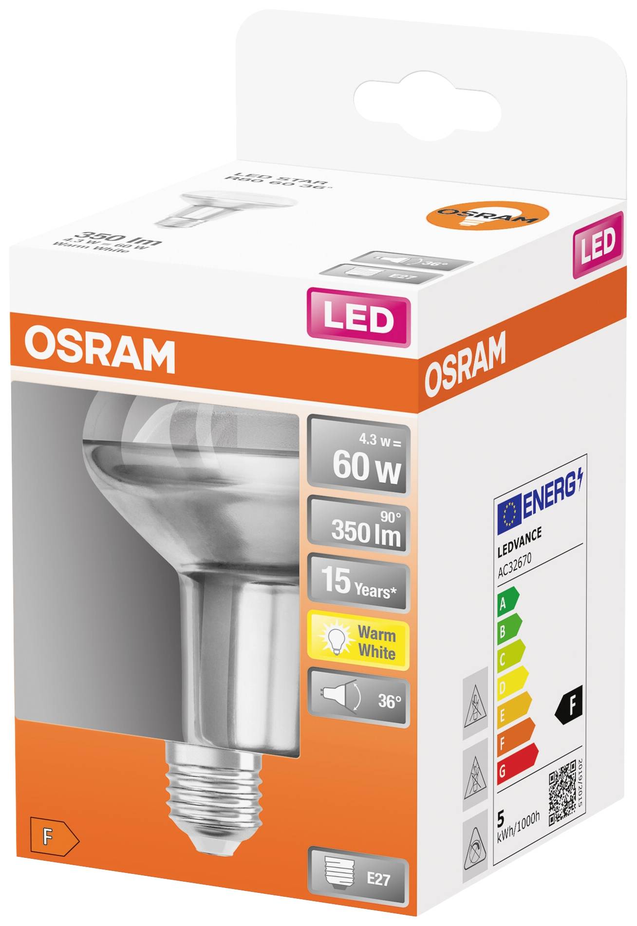 Een OSRAM LED-lamp in de verpakking. Hij heeft 60W, 350lm, 15 jaar levensduur, warm wit licht met een stralingshoek van 36°. Energieklasse F.