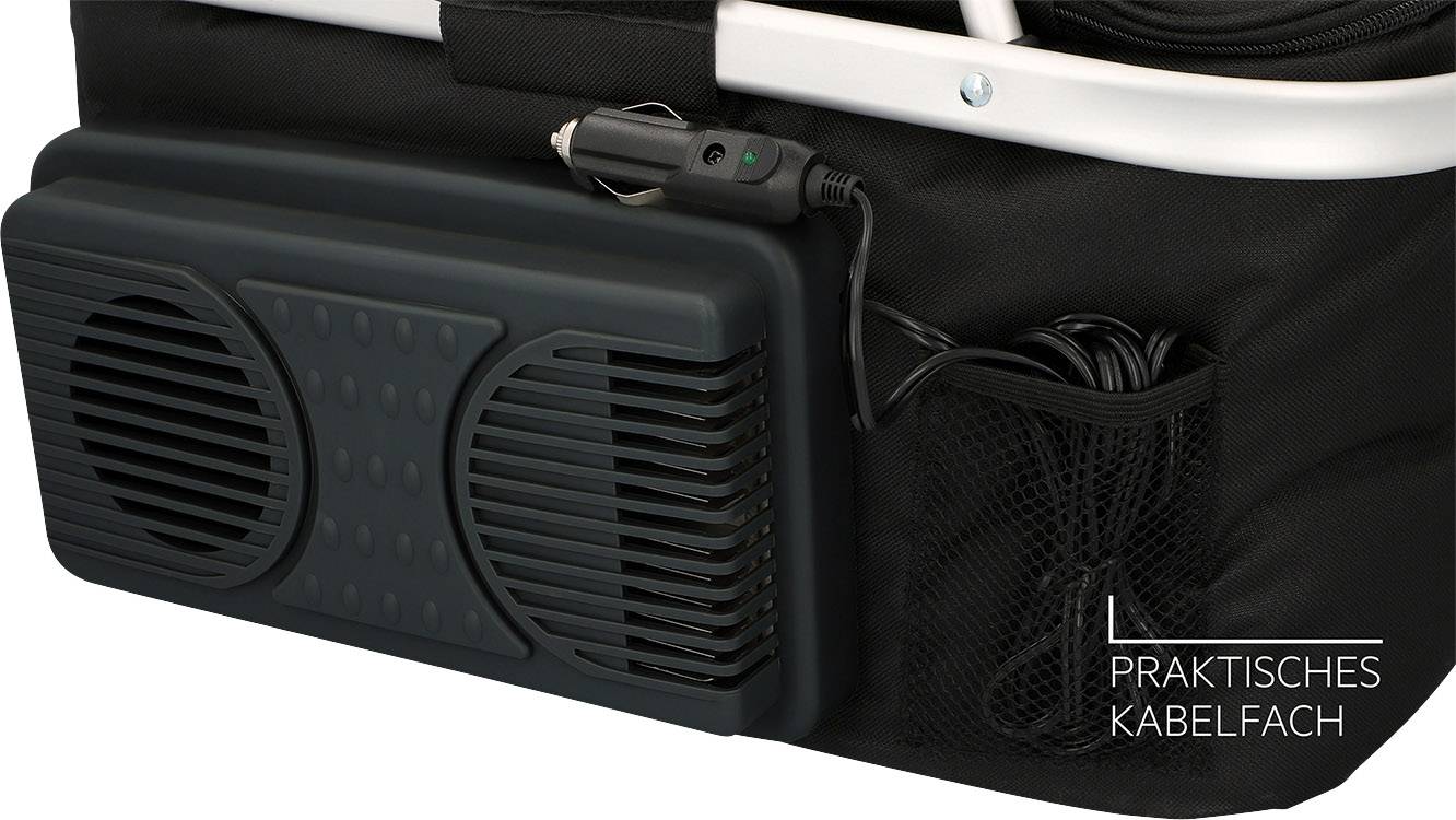 Onderste deel van een zwart apparaat met ventilatierooster en praktische kabelberging met een nettas voor kabelbeheer.