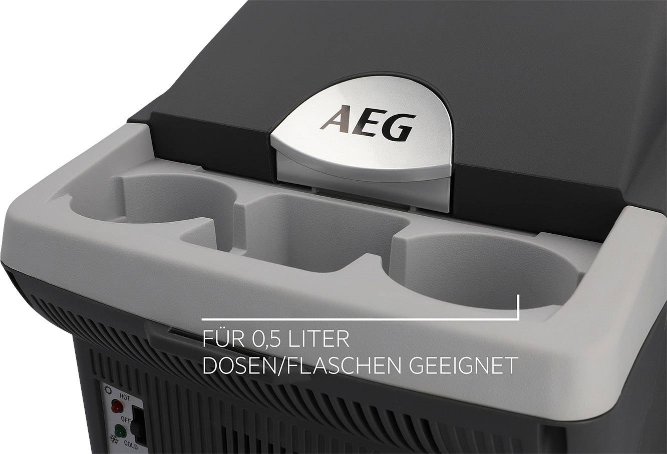 'AEG-koelkastlade met houders voor 0,5-liter blikjes/flessen.'