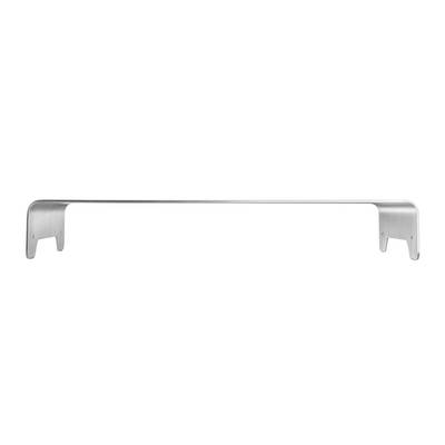 Een zilveren, minimalistische laptopstandaard van metaal met twee steunpunten die een verhoogde positie van het apparaat mogelijk maken.