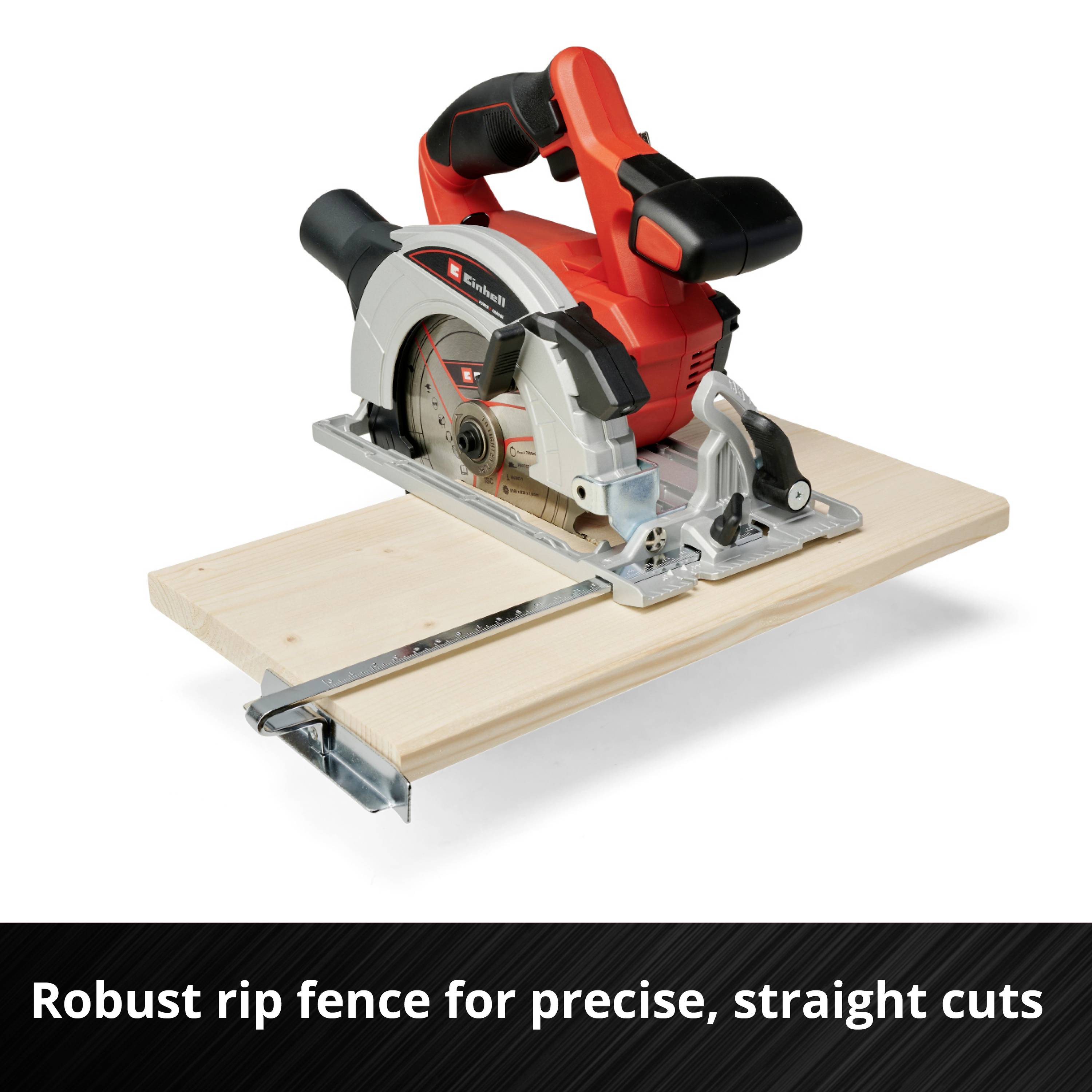 Cirkelzaag met houten geleiding voor nauwkeurige zaagsnedes op een plank. Tekst: 'Robuuste parallelaanslag voor exacte en rechte sneden'.