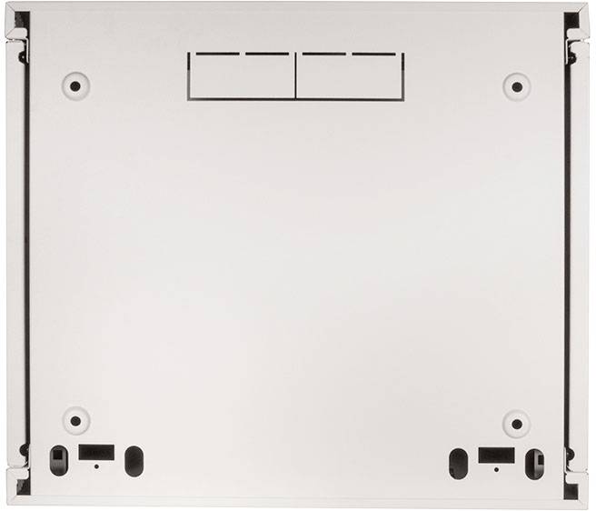 Een zilveren, rechthoekige metalen plaat met verschillende openingen en bevestigingsgaten, waarschijnlijk een technische of mechanische component.