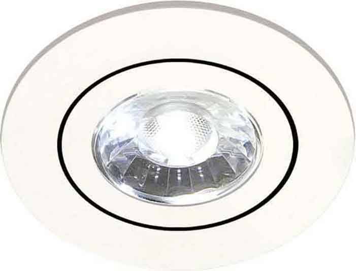 Inbouw-LED-verlichting in een ronde behuizing, zilverkleurig, verzonken in het plafond, biedt gericht licht voor binnenverlichting.
