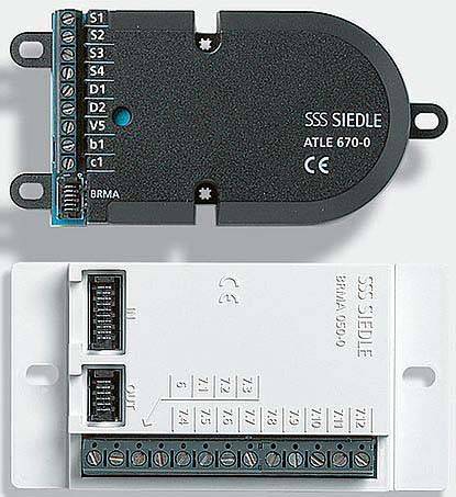 'SSS Siedle ATLE 670-0' en 'BERMA 500-0' modules, tonen aansluitingen en pinnen. Elektronische componenten voor communicatiesystemen.