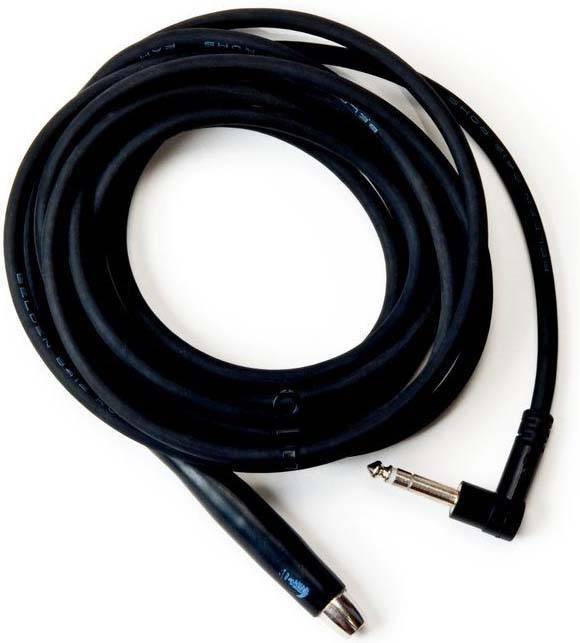 'Een lang audiokabel met rechte en haakse stekker, gebruikt voor muziekinstrumenten of audioapparatuur.'