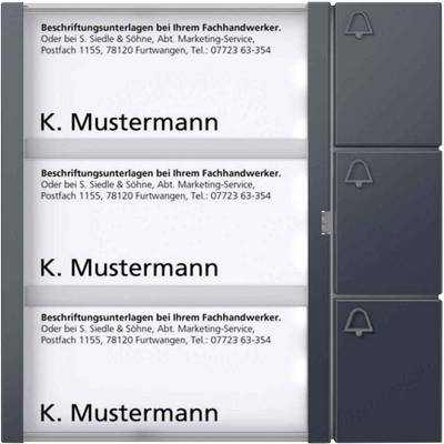 'Drie deurbellen met de naam K. Mustermann. Bovenaan staat: Opschriftenarchiefmateriaal bij uw vakhandelaar.'