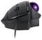 Een zwarte ergonomische trackball-muis met een paarse trackball aan de rechterkant, verbonden door een zwart kabel.
