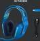 Draadloze gaming-headset in blauw met microfoon en RGB-verlichting. Met USB-dongle en oplaadkabel. Model GT35.