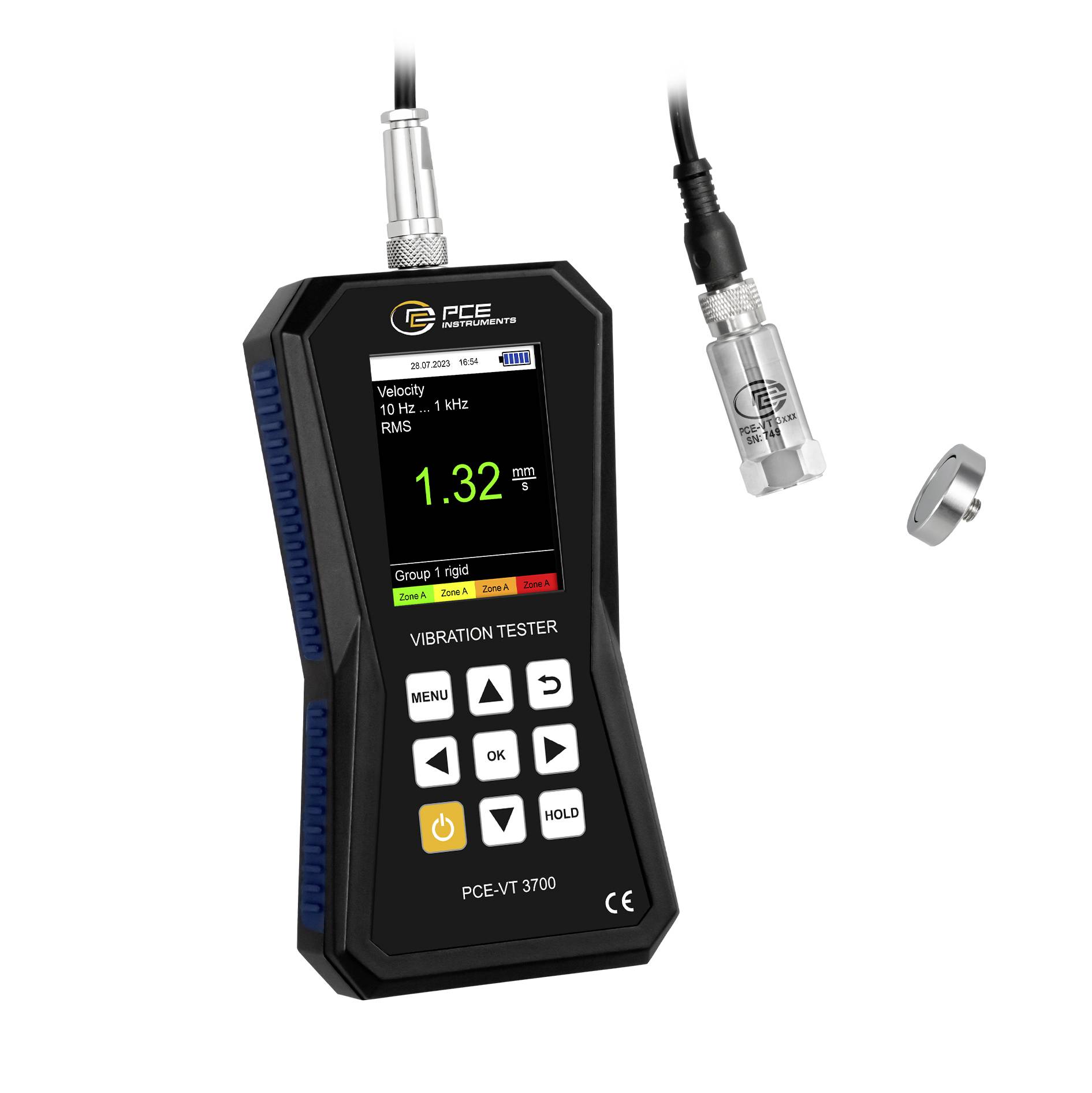 PCE VT 3700 handheld trillingmeter met sensorsonde, die een snelheidsmeting van 1,32 mm/s op het scherm weergeeft.