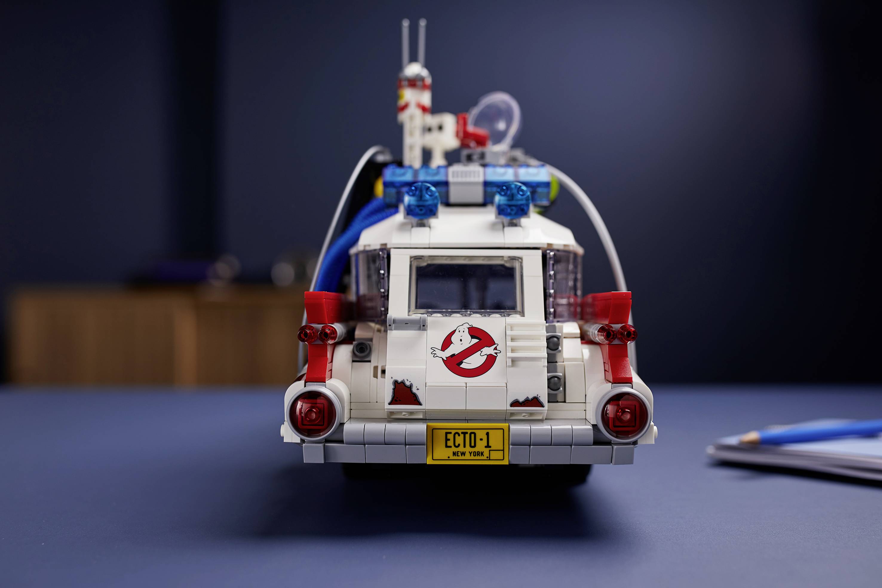 LEGO® ICONS™ 10274 Ghostbusters ECTO-1-4