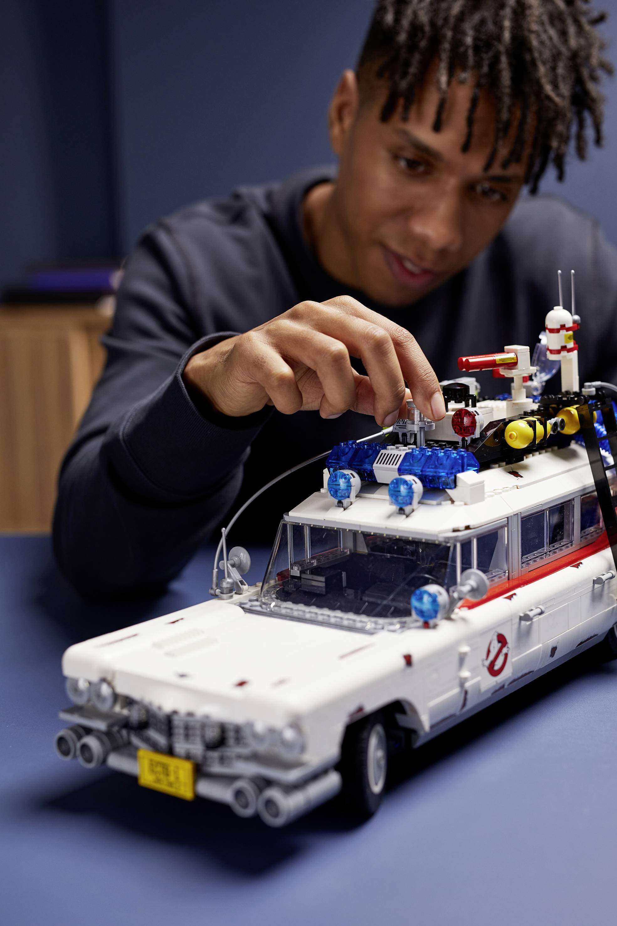 LEGO® ICONS™ 10274 Ghostbusters ECTO-1-8