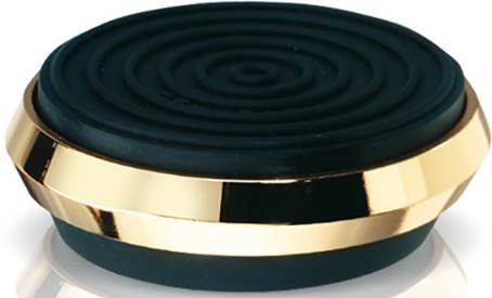 Een ronde, platte voorwerp met zwarte groeven en een goudkleurige rand, mogelijk een decoratieve deksel of standaard.