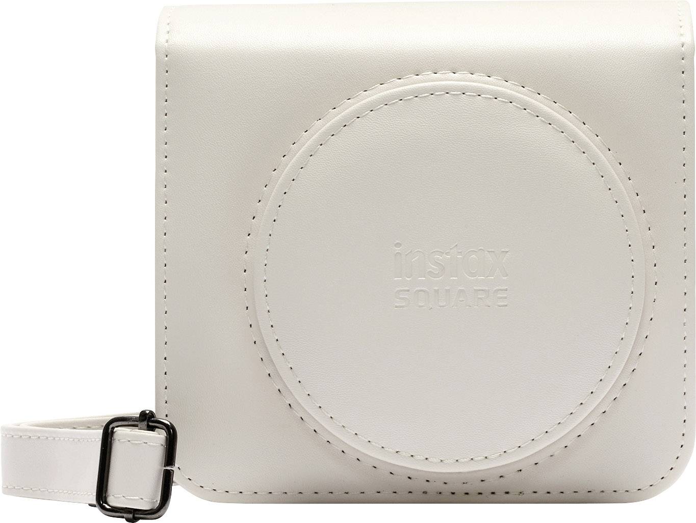 Witte Instax Square cameratas met schouderband, rond geborduurd detail op de voorkant; modern en functioneel voor camerabescherming.