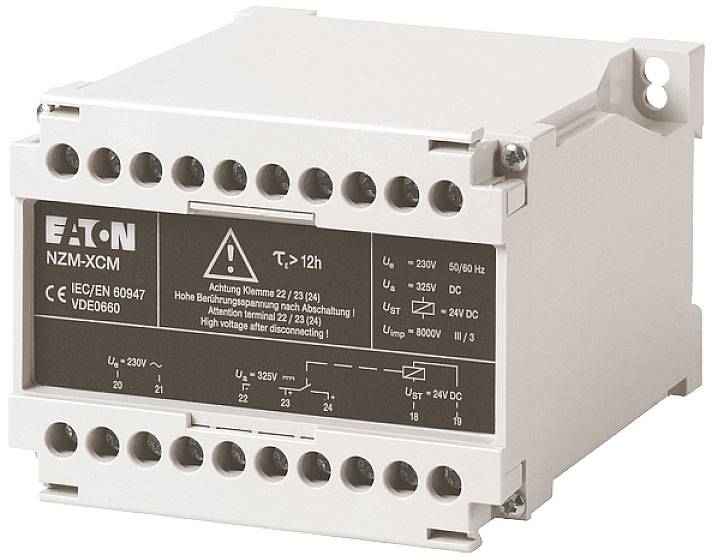 'Elektrische schakelaar-inbouw met meerdere aansluitklemmen en waarschuwingsinstructies. Merk Eaton, model NZM-XCM, geschikt voor hoge spanningen.'