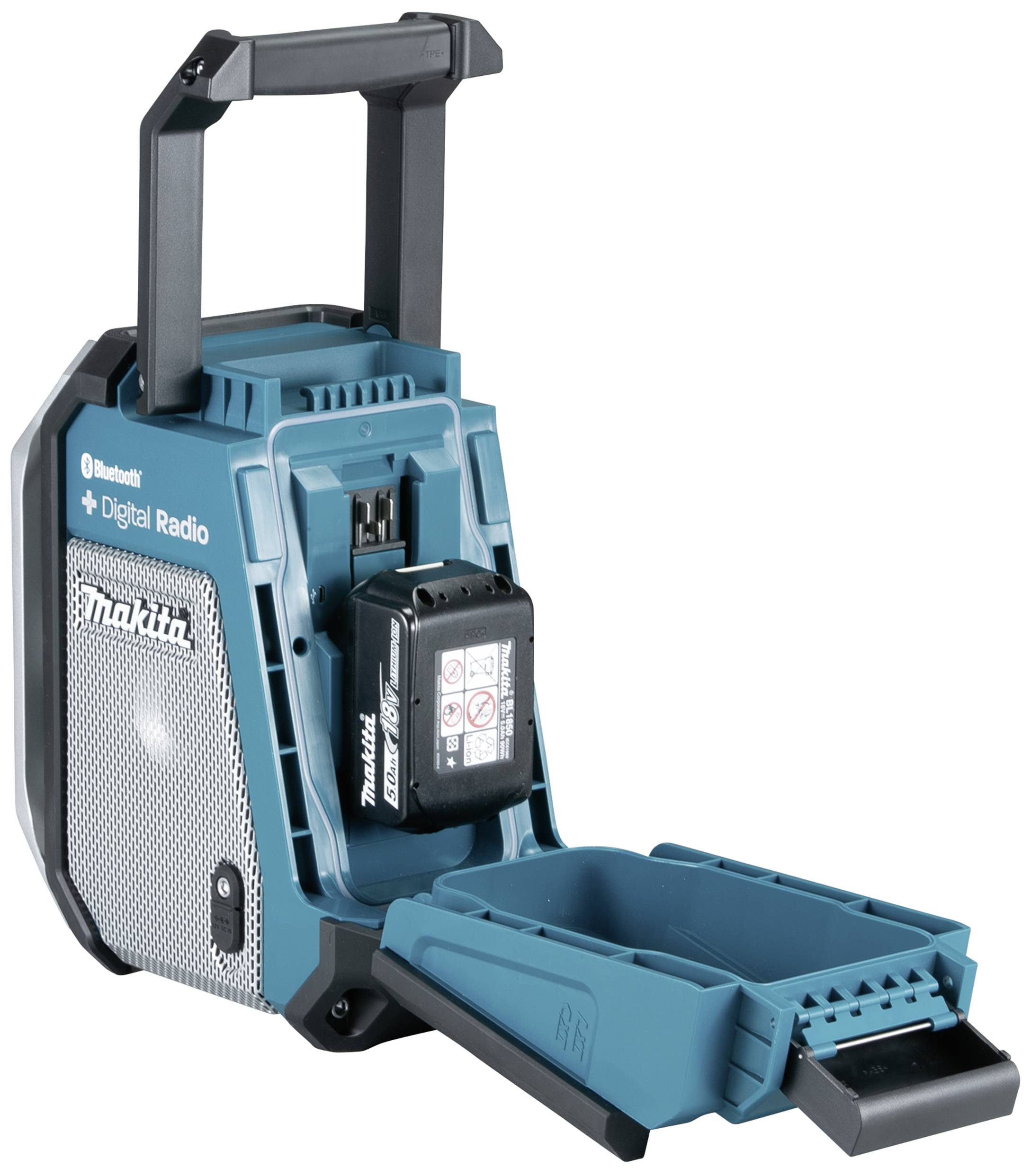 Een digitale bouwradio met Bluetooth en accuvak van Makita, geopend om de accu te plaatsen.