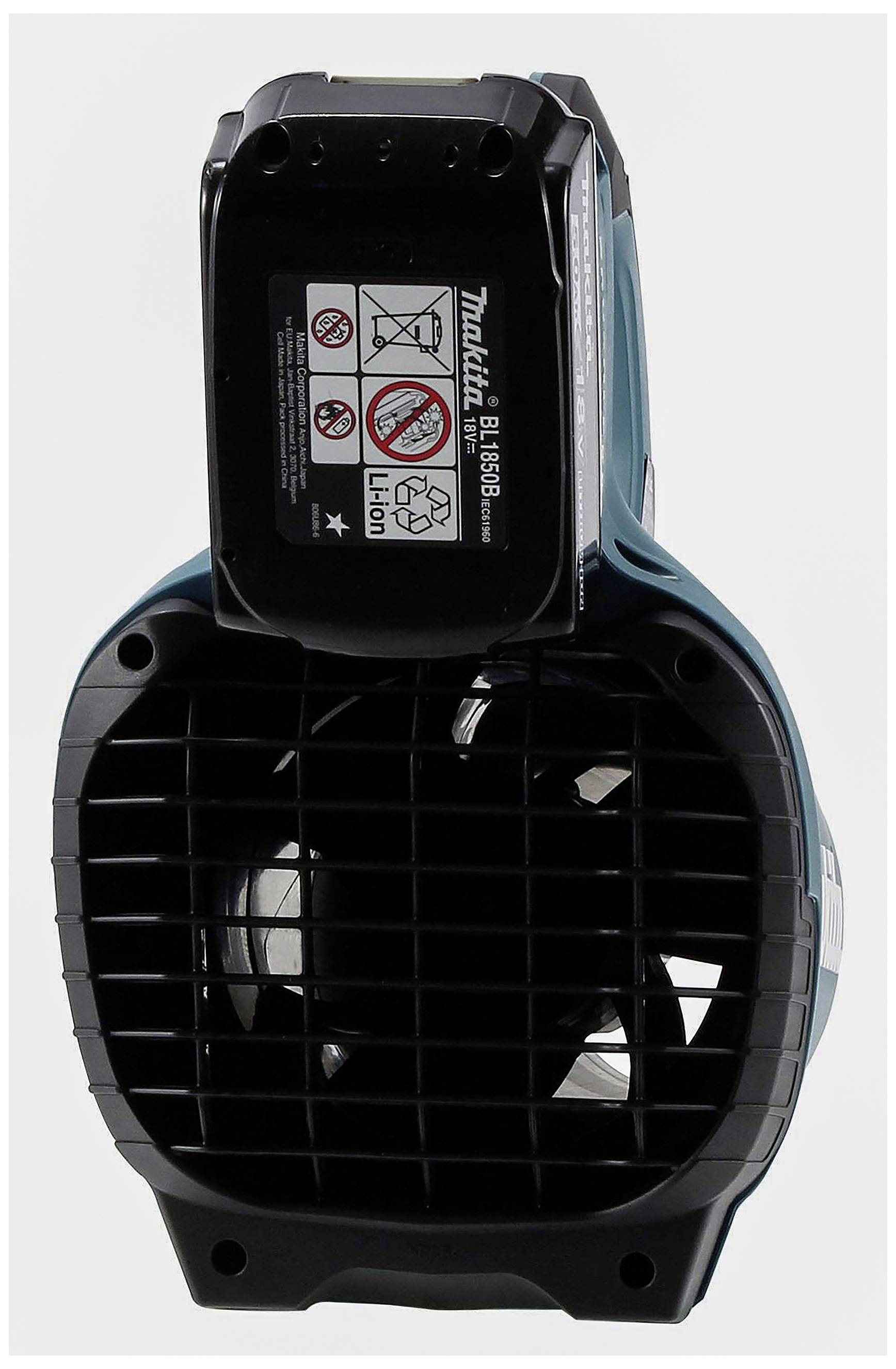 Een batterijgevoede draagbare ventilator van het merk Makita, met verwijderbare accu en zwart ventilatorraster.