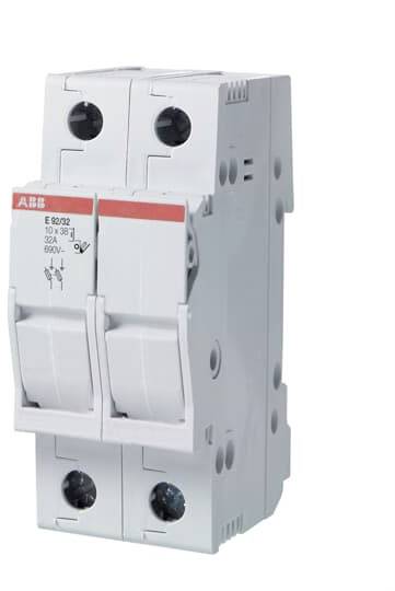 Tweepolige installatieautomaat, model E 92/32, 10A, 380V, technische tekeningen op de voorzijde.