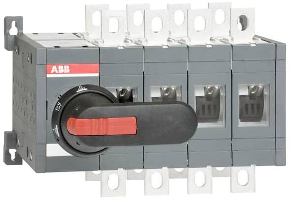Driepolige ABB-lastscheider met rode handgreep voor het schakelen van elektrische stroomkringen. Geschikt voor industriële toepassingen.