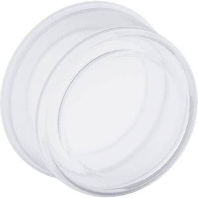 Twee transparante plastic deksels, over elkaar heen gelegd, op een witte achtergrond.