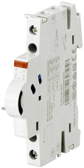 Smallere elektrische beveiligingsschakelaar met tuimelschakelaar, wit behuizing en gedrukte technische specificaties aan de zijkant.