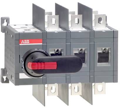Een elektrische vermogensschakelaar met rode hendel; geschikt voor het onderbreken van elektrische circuits in industriële toepassingen.
