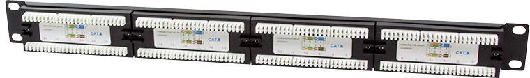 Een patchpanel met vier rijen aansluitingen. Elke rij toont kleurgecodeerde draden voor de organisatie van netwerkkabels.