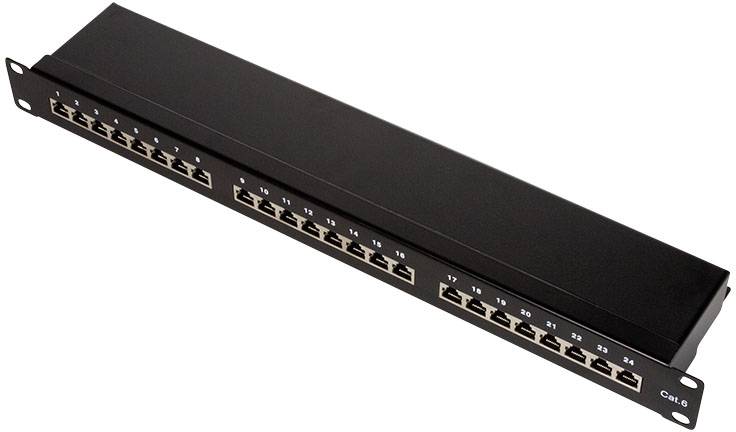 Een 24-poorts patchpanel in een zwarte behuizing, dat wordt gebruikt voor de organisatie en beheer van netwerkkabelverbindingen.