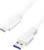 Een wit USB-kabel met een USB-C-aansluiting aan de ene kant en een USB-A-aansluiting aan de andere kant, geschikt voor gegevensoverdracht.