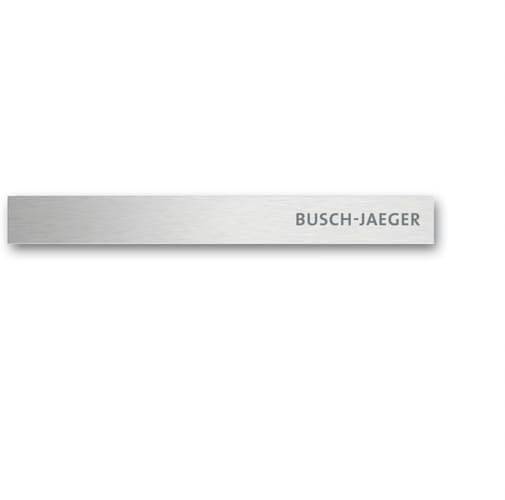 Een langwerpige, zilveren strook met de tekst 'BUSCH-JAEGER' aan de rechterzijde; bedrijfslogo of plaatje.