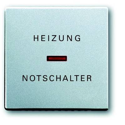 'Metalen schakelaar met rode lichtstreep, gemarkeerd met "VERWARMING NOODSCHAKELAAR", toont locatie van een veiligheidsschakelaar.'